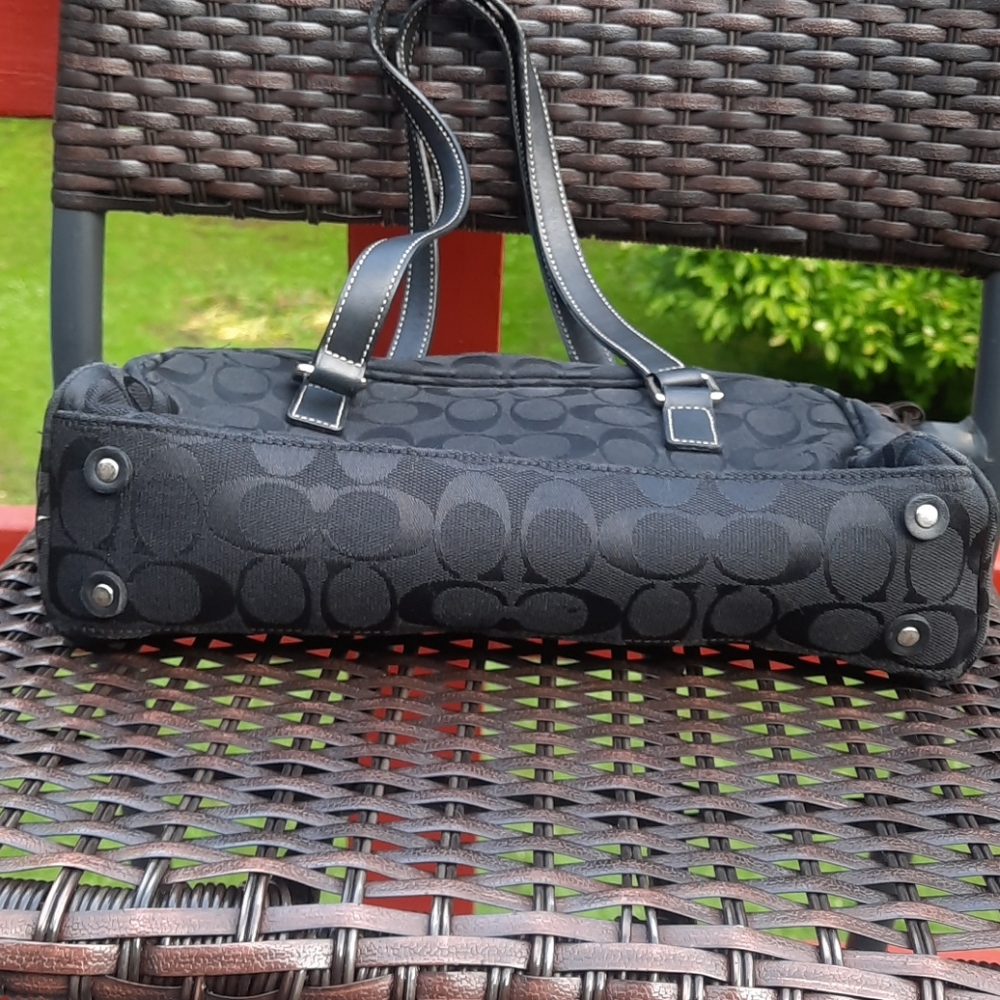 Coach Handbag - Picture 3 of 7